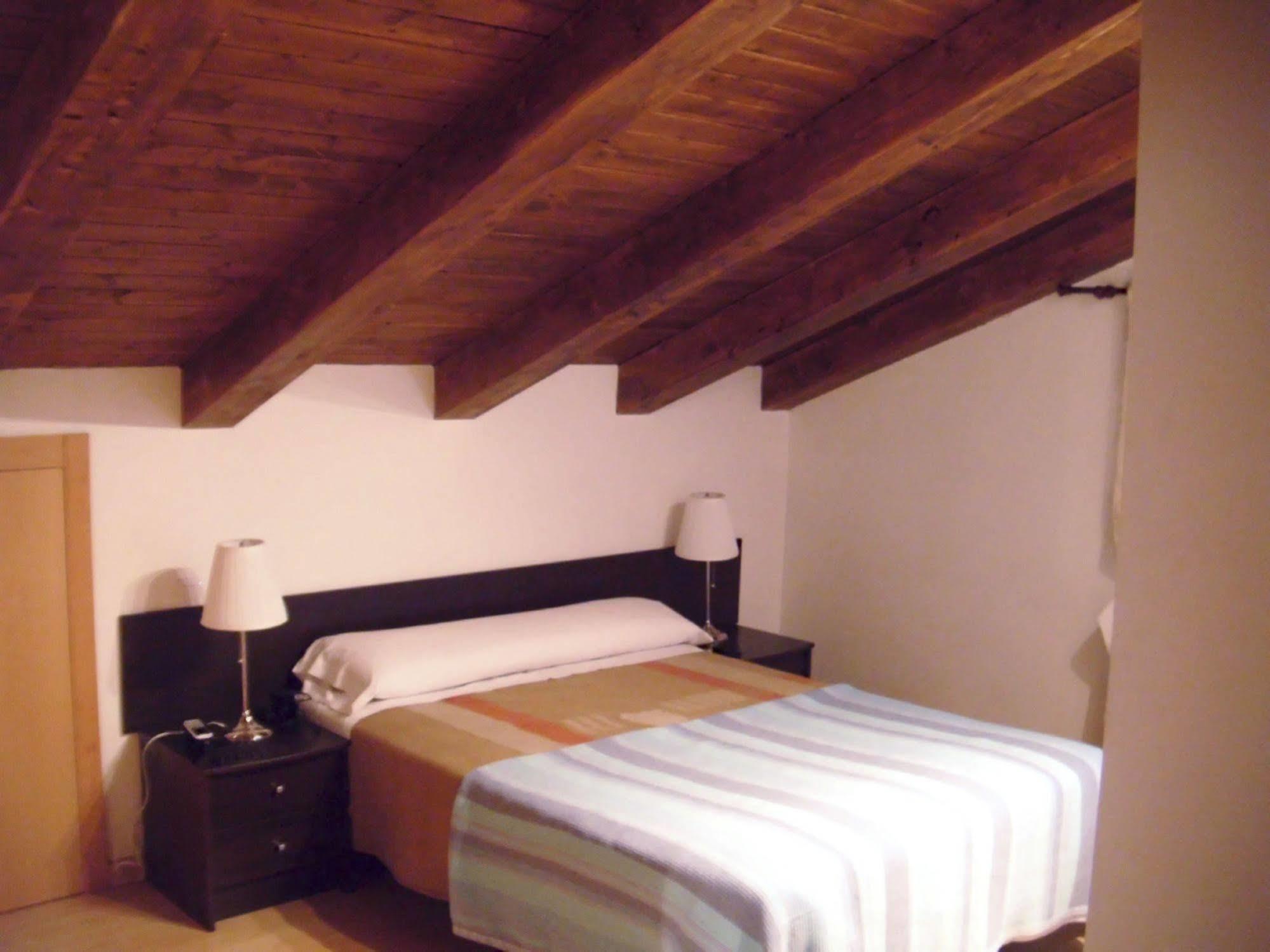 Auhabitat Zaragoza, Edificio De Turisticos Apartment Zaragoza